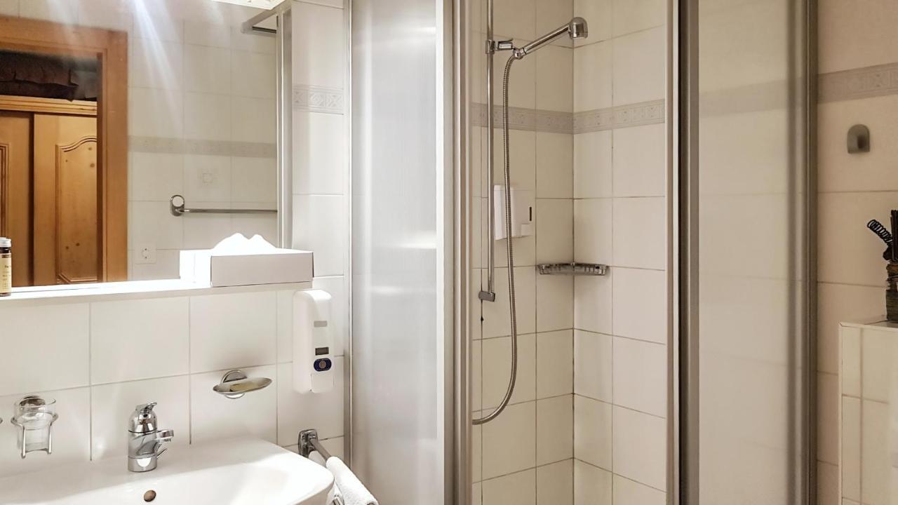 Hotel La Cambuse Ле-Коллон Экстерьер фото